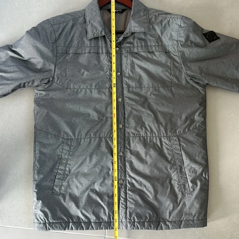 North Face Gray Lightweight  Snap Button Closure Jacket Size Medium